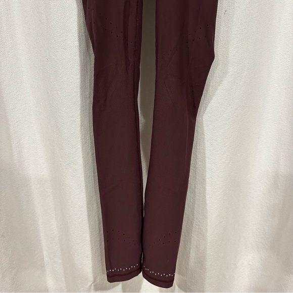 Lululemon Zoned In Tight Plum Shadow SZ 2 WAIST:10”/INSEAM:27”/RISE:9” - Picture 7 of 15